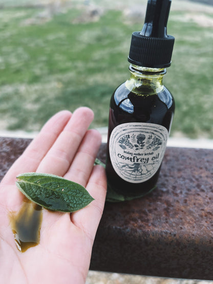 Comfrey Oil